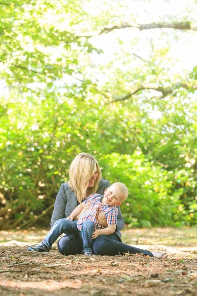 inverness-family-photographer a mother and child photographed in their family portrait session by inverness family photographer roddy mackay