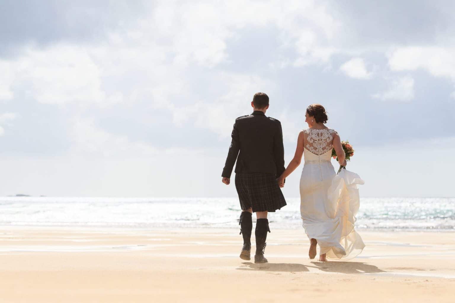 isle-of-lewis-beach-wedding stornoway wedding photograph of craig and janet on eorpie beach in ness