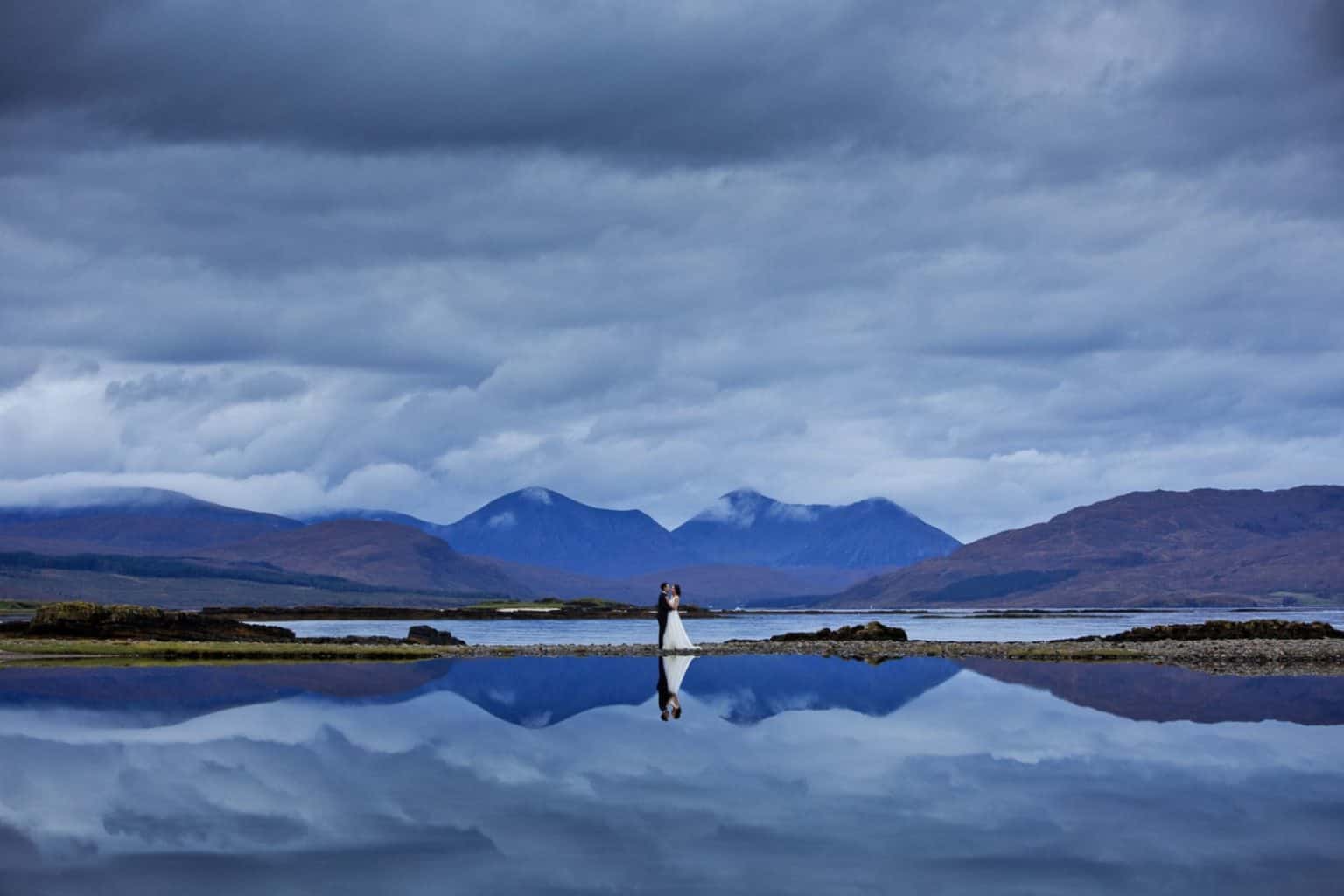 isle-of-skye-wedding-photographer highland wedding photography of a couple on the isle of skye