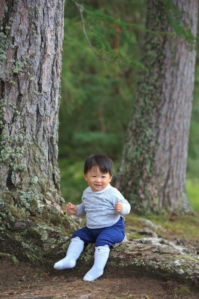 family-photos-at-loch-an-eilean